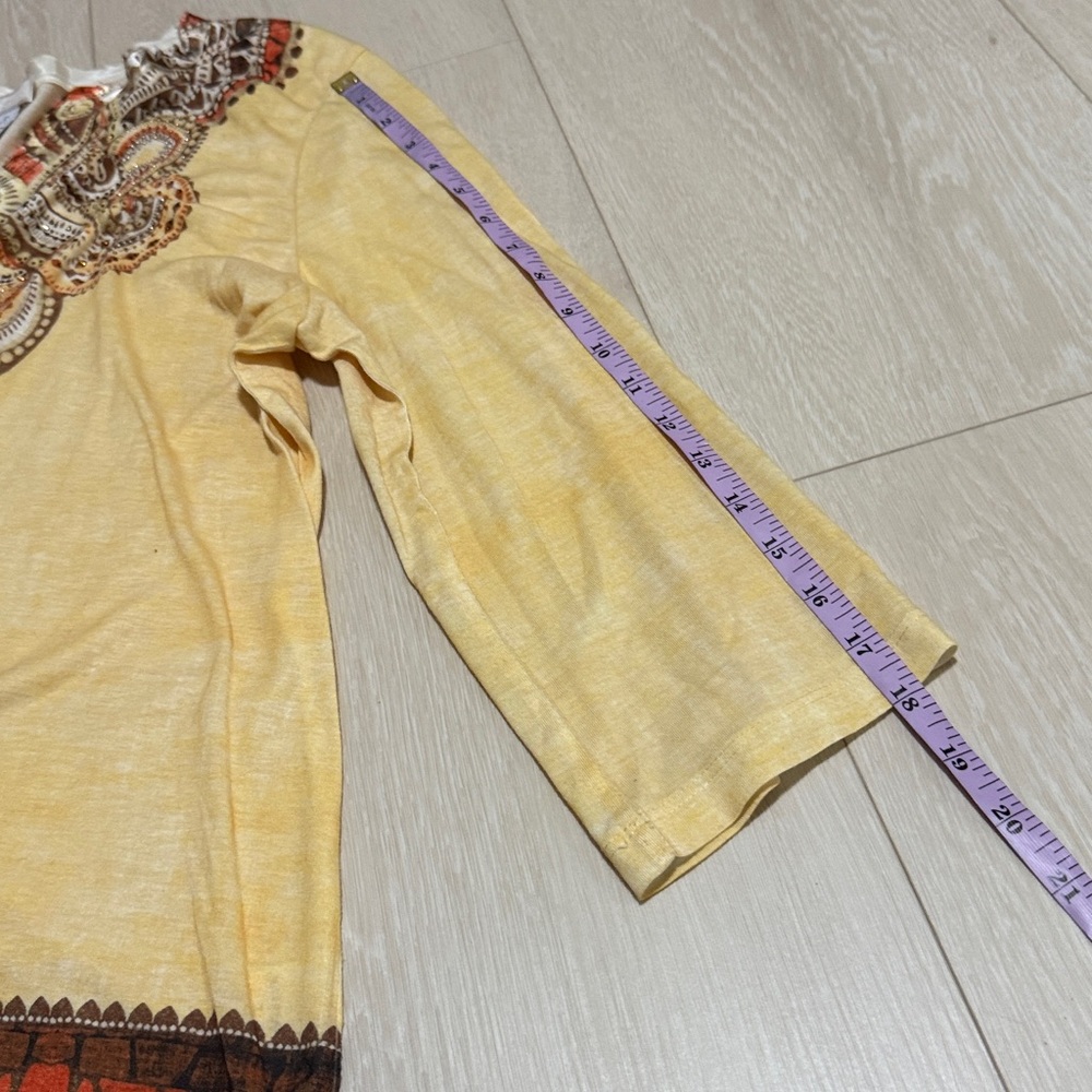 3/$10 Chico's Yellow Orange Paisley Rhinestone Accented Blouse - Picture 7 of 9